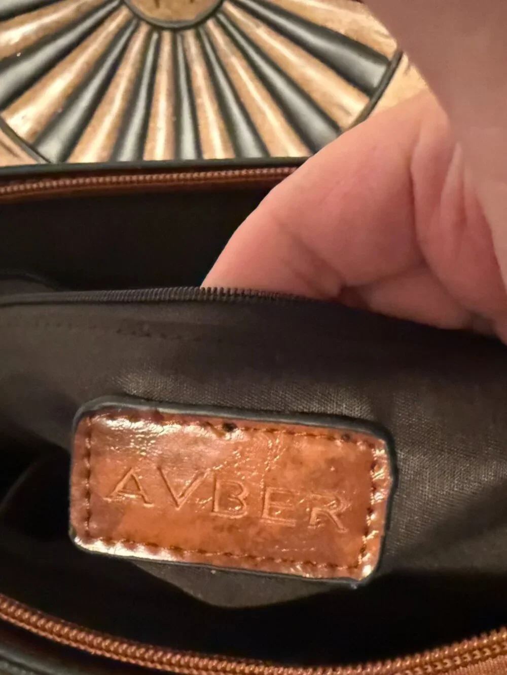 AVBER Womens Vintage Saddle Messenger Bag